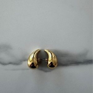 Drop earring from Khoi